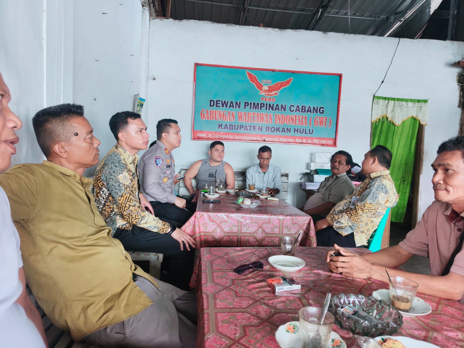 Bangun Kemitraan dan Keterbukaan, Kalapas Pasir Pengaraian Efendi Parlindungan Purba Ajak Wartawan Ngopi Bareng