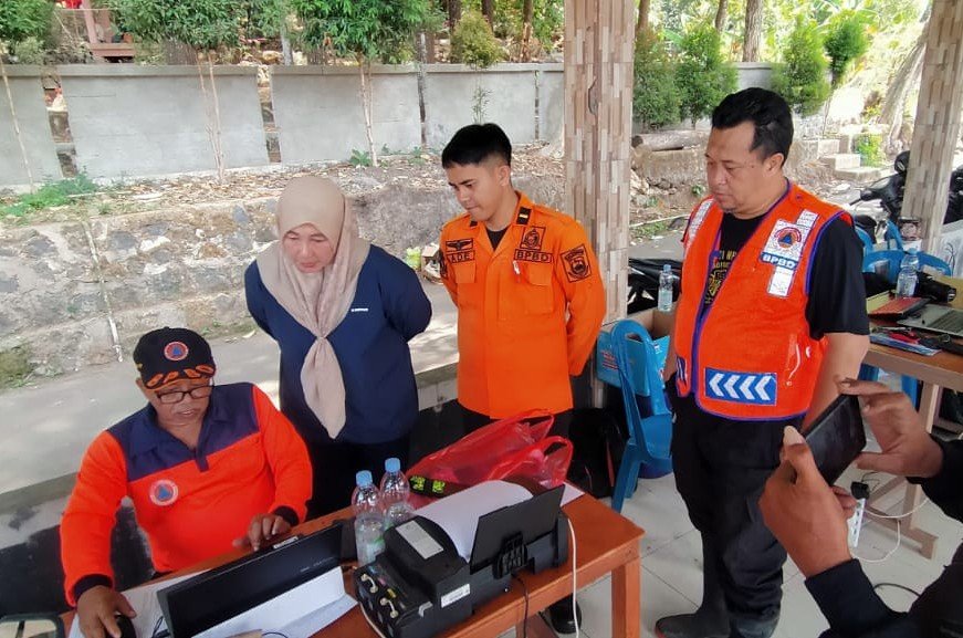 Wabup Tuti Pastikan Sinergi Petugas Gabungan Dalam Padamkan Karhutla di Kuningan