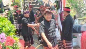 Penuh Kehangatan, Made Supartha dan Alit Kelakan Sampaikan Doa Terbaik di Pernikahan Putri Bupati Tabanan