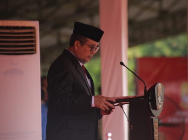 Sumpah Pemuda ke-98, Bupati Imron Bacakan Amanat Menpora: Pemuda Harus Gigih dan Berempati Sumpah Pemuda ke-98, Bupati Imron Bacakan Amanat Menpora: Pemuda Harus Gigih dan Berempati