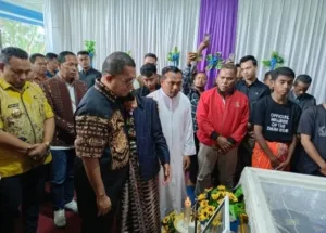 Gubernur Laka Lena: “Selamat Jalan Kaka Ray, Sosok Politisi yang Tidak Suka Basa Basi”
