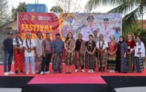 Festival Budaya Oesapa Selatan Warnai Penutupan HUT RI ke-80, Wawali Kupang Tekankan Persatuan dalam Keberagaman