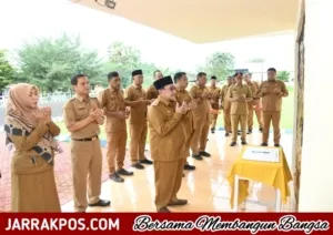 Wakil Bupati Sumenep KH. Imam Hasyim Pimpin Peringatan Hari Pahlawan di Taman Makam Pahlawan Pandian