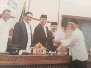 Paripurna DPRD Kota Batam Bentuk Pansus Raperda PSU, Djoko Mulyono Jabat Ketua dan Suryanto Jadi Wakil Ketua