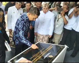 Dandim 0614/Kota Cirebon Sambut Kedatangan Menteri Kebudayaan RI Saat Kunjungan Kerja di Kota Cirebon