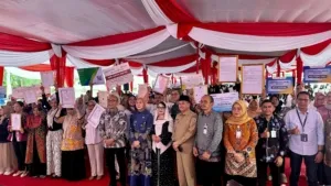 Perluas Kepesertaan, BPJS Ketenagakerjaan Bengkulu Serahkan Santunan dan Kartu Baru di Festival UMKM
