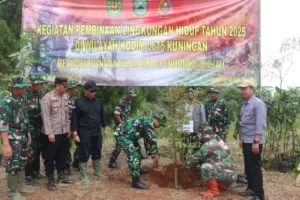 Untuk Menjaga Pelestarian Alam, Kodim 0615/KNG Lakukan Penghijauan