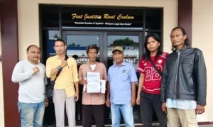Forum Warga Kalimanggis Kulon Laporkan Kadesnya ke Polisi