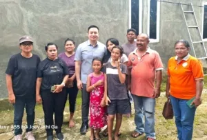 Di Tengah Puing Bencana Manutapen, Kehadiran Wali Kota Kupang Jadi Penguat, Warga Antusias Ajak Foto Bersama