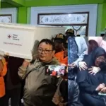 Isak Tangis Ibu Korban Pecah Sambut Kepulangan Jenazah Pendaki Gunung