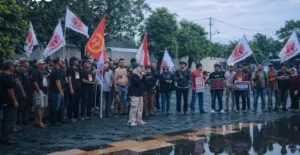 Sidang Putusan Botok dan Teguh, Masa AMPB Desak Hakim Buka Hati Nurani