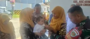 Pantau Kesehatan Balita dan Lansia, Babinsa Kesambi Dampingi Kegiatan Posyandu dan Posbindu.