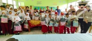 Kapolres Kuningan Kunjungi SDN 3 Sukadana, Puluhan Murid Sumringah