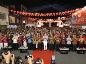 Harmoni Imlek Nusantara di Batam: Menko Infrastruktur dan Forkopimda Kepri Rajut Toleransi di Nagoya