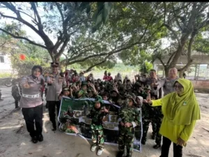 Polsek Bukit Kapur Tanamkan Kesadaran Lingkungan Sejak Dini melalui Kegiatan Anak Green Policing (AGIP)