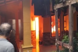 Akibat Kelalaian sebuah Rumah Milik Warga Hangus Terbakar.