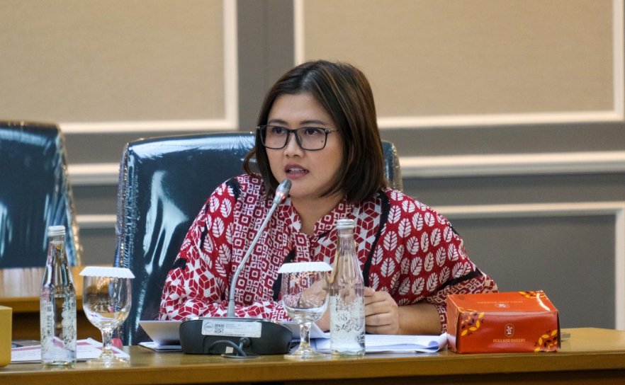Kutuk Keras Serangan Israel di Lebanon, Vita Ervina Sampaikan Duka Mendalam atas Gugurnya Sertu Ichwan Kutuk Keras Serangan Israel di Lebanon, Vita Ervina Sampaikan Duka Mendalam atas Gugurnya Sertu Ichwan