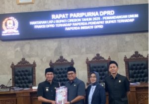 DPRD Paripurna Hantaran LKPJ Bupati Cirebon Anggaran Tahun 2025