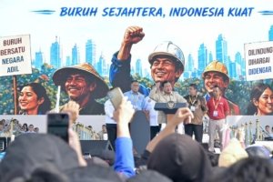 Bersama 400 Ribuh Buruh dari Berbagai Daerah, Prabowo Peringati Hari Buruh Internasional
