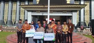 Momentum Hardiknas, BPJS Ketenagakerjaan Bengkulu Salurkan Santunan dan Beasiswa untuk Ahli Waris
