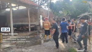 Rumah Gudang Elpiji Milik Warga Greged Terbakar.