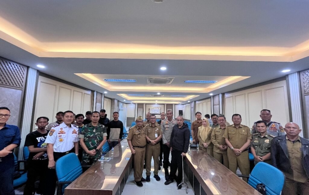 Mapag Persib Juara, Pemkab Kuningan Gelar Nobar di Pandapa Paramarta Mapag Persib Juara, Pemkab Kuningan Gelar Nobar di Pandapa Paramarta