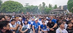 Cetak Hattrick Juara! Persib Bandung Kunci Gelar Juara Super Liga Indonesia di GBLA, Lautan Bobotoh Kuningan Berpesta dalam Guyuran Hujan