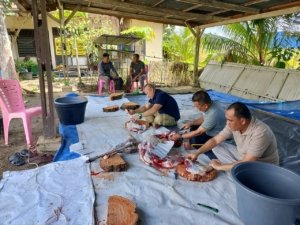 Polsek Dumai Barat Sembelih Hewan Qurban 1Ekor Sapi Dan 1 Ekor Kambing, Berbagi Rejeki Dalam Berqurban