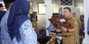 Tekankan Peran Strategis Penyuluh KB, Bupati Dian Kukuhkan Pengurus IpeKB Kuningan 2026-2030