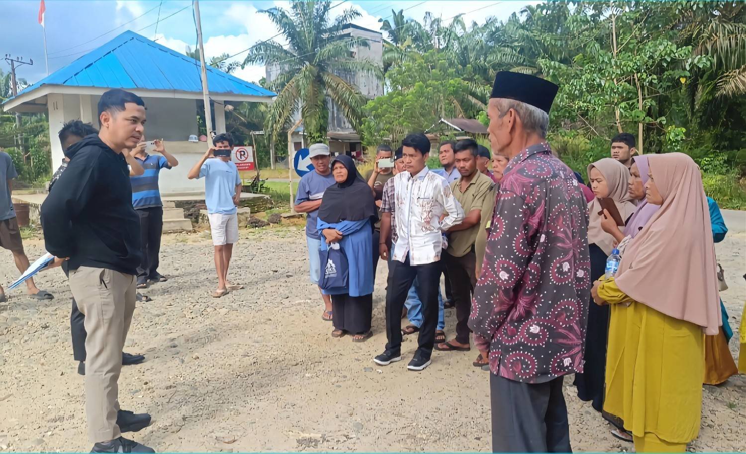 Sengketa Lahan Warga Kampong Cepu Vs PT. Bensuli, Kuasa Hukum Cegat Pengukuran BPN Sengketa Lahan Warga Kampong Cepu Vs PT. Bensuli, Kuasa Hukum Cegat Pengukuran BPN
