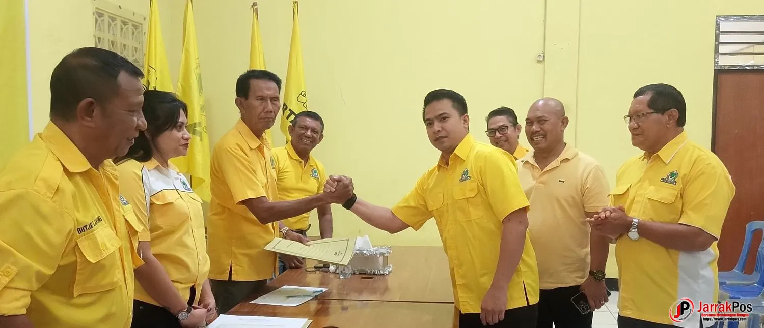 Randy Daud Ingin Ubah Stigma Golkar, Dorong Kepemimpinan Anak Muda di Kota Kupang Randy Daud Ingin Ubah Stigma Golkar, Dorong Kepemimpinan Anak Muda di Kota Kupang