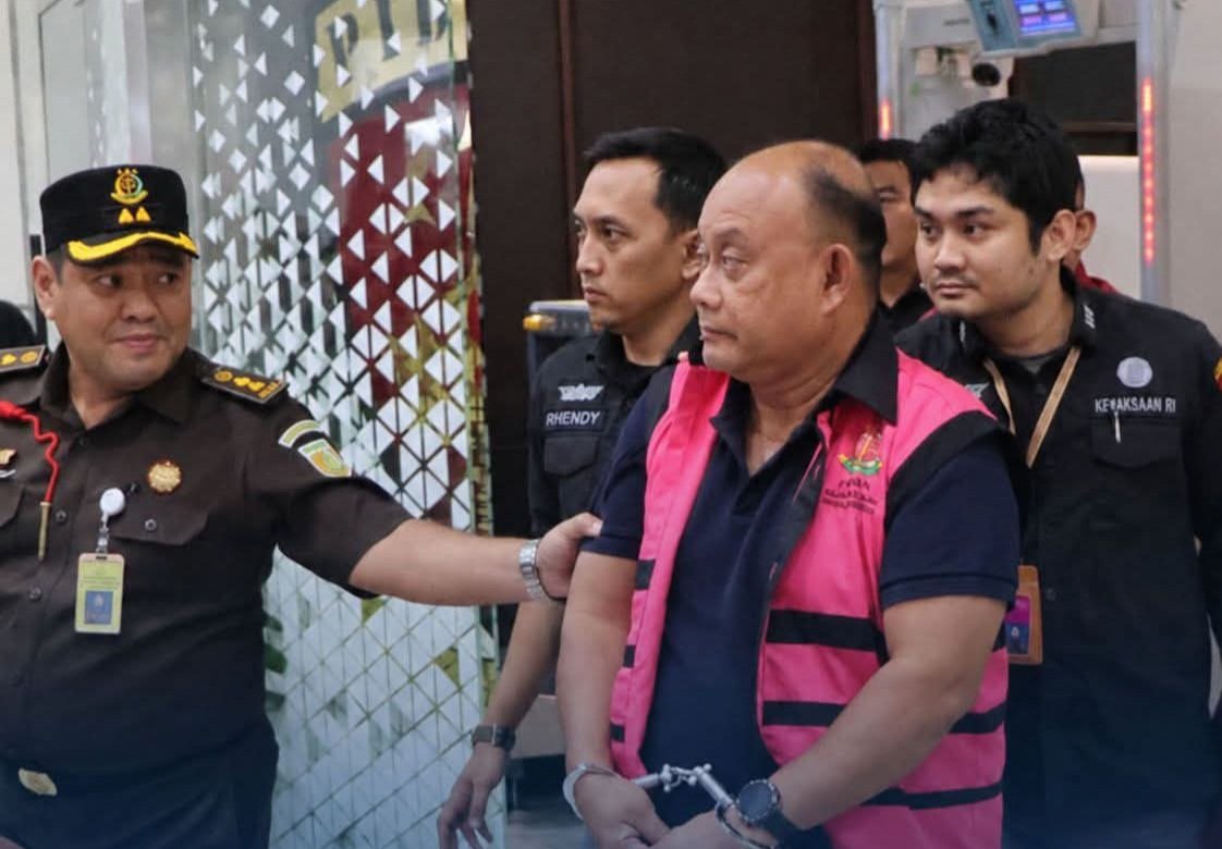 Eks Kepala BGN dan Dua Pejabat Jadi Tersangka, Korupsi Program MBG Rp 353 Triliun Terbongkar Eks Kepala BGN dan Dua Pejabat Jadi Tersangka, Korupsi Program MBG Rp 353 Triliun Terbongkar