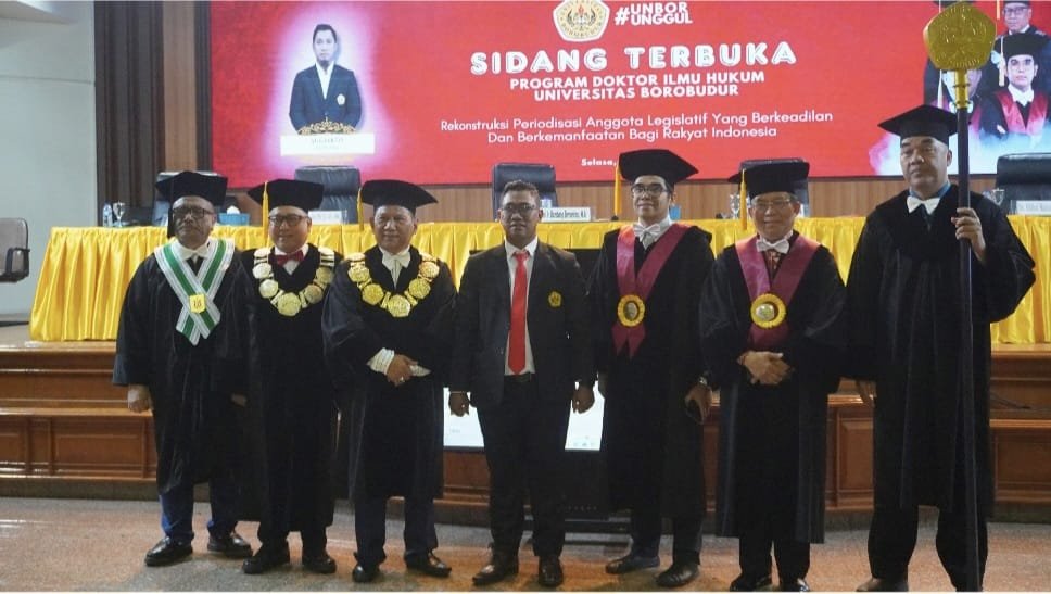 Waka Bidang Hukum DPD PDI Perjuangan Provinsi Bengkulu Dr. Sugiarto Raih Gelar Doktor Ilmu Hukum, Dedikasikan untuk Membela Wong Cilik Waka Bidang Hukum DPD PDI Perjuangan Provinsi Bengkulu Dr. Sugiarto Raih Gelar Doktor Ilmu Hukum, Dedikasikan untuk Membela Wong Cilik