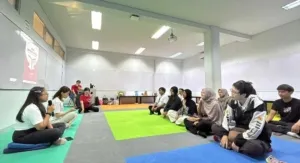 Bantu Mahasiswa Kelola Stres, Yayasan Cahaya Cinta Kasih Gelar Bedah Buku Interaktif “SOUL Reflection” di Bandung