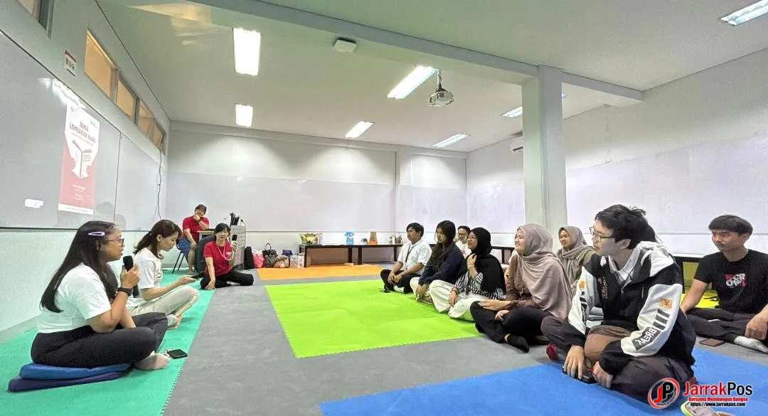 Bantu Mahasiswa Kelola Stres, Yayasan Cahaya Cinta Kasih Gelar Bedah Buku Interaktif “SOUL Reflection” di Bandung Bantu Mahasiswa Kelola Stres, Yayasan Cahaya Cinta Kasih Gelar Bedah Buku Interaktif “SOUL Reflection” di Bandung