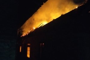 Akibat Lupa Matikan Lilin, Rumah di Waled Ludes Terbakar, Kerugian Rp80 Juta