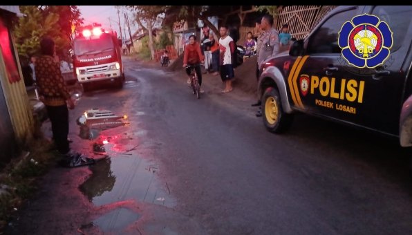Rumah di Dusun Panggang Losari Ludes Terbakar, 1 Korban Meninggal Dunia Rumah di Dusun Panggang Losari Ludes Terbakar, 1 Korban Meninggal Dunia