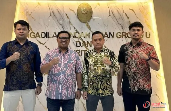Bupati Cirebon Imron Hadapi Gugatan PKPU Atas Utang Rp35 Miliar, Ancaman Pailit Mengintai Bupati Cirebon Imron Hadapi Gugatan PKPU Atas Utang Rp35 Miliar, Ancaman Pailit Mengintai