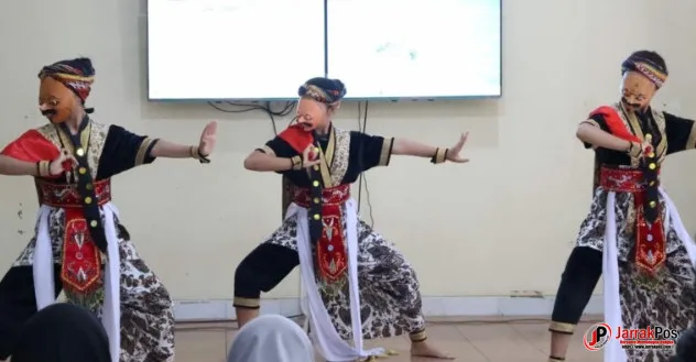 Gali Nilai Filosofis Topeng Cirebon, Disbudpar Gelar Seminar Hasil Kajian Koleksi 2026 Gali Nilai Filosofis Topeng Cirebon, Disbudpar Gelar Seminar Hasil Kajian Koleksi 2026