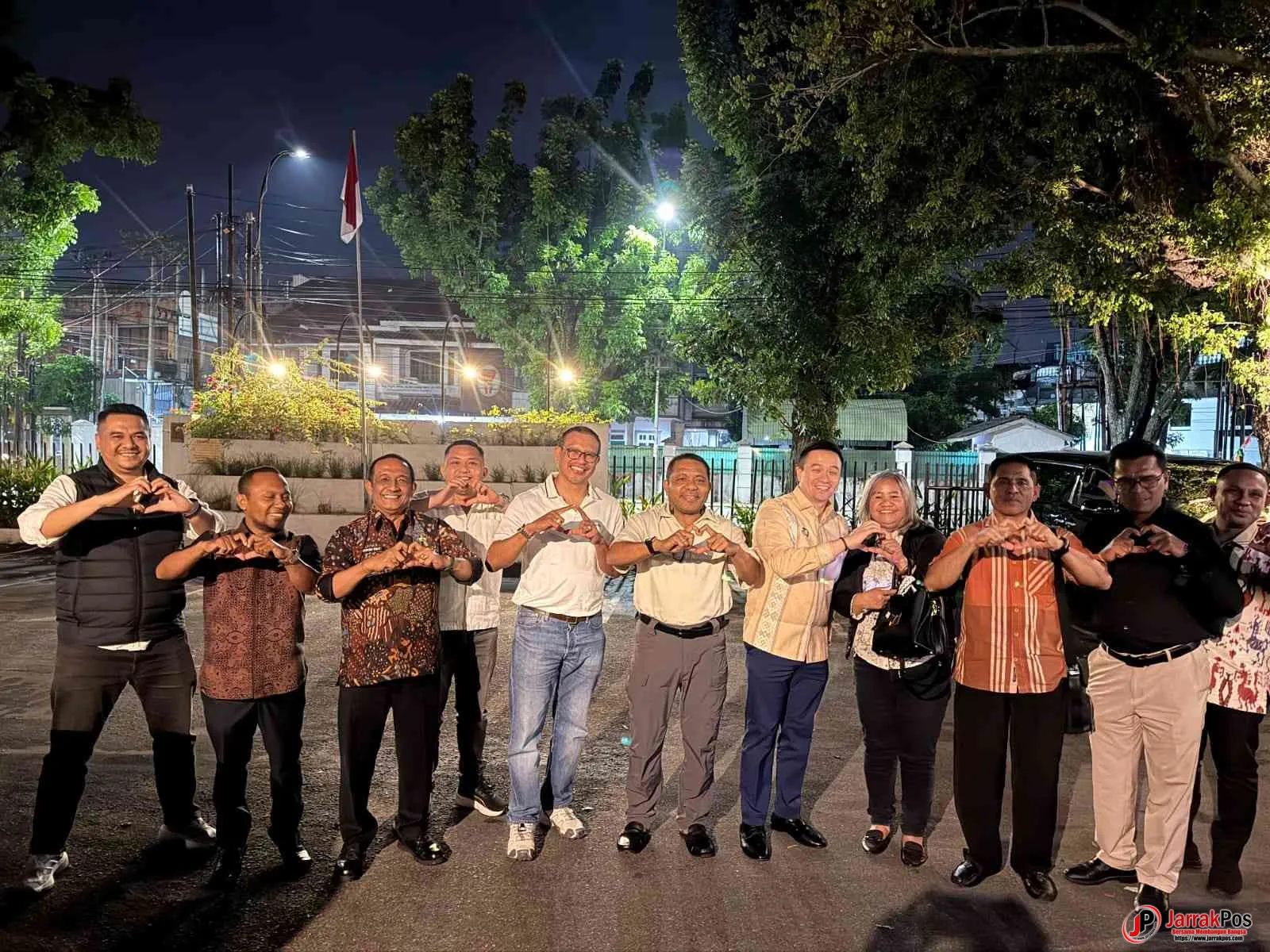 Warga NTT di Medan Heboh! Wali Kota Kupang Christian Widodo Bakatumu dengan Tokoh Diaspora di Tengah APEKSI 2026 Warga NTT di Medan Heboh! Wali Kota Kupang Christian Widodo Bakatumu dengan Tokoh Diaspora di Tengah APEKSI 2026
