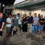 Penantian Bertahun-tahun Berakhir, Pedagang Ikan Oeba Terima Bantuan Freezer Gratis dari Usman Husin