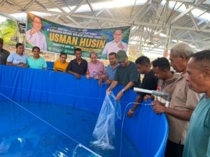 Warga Desa Baumata Terima Bantuan 15 Ribu Ekor Benih Lele Lengkap dengan Fasilitas Senilai Rp200 Juta dari Usman Husin