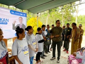 Usman Husin Beri Bantuan Gemarikan untuk 1.200 Warga Kabupaten Kupang, Perkuat Upaya Cegah Stunting