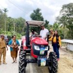 Usman Husin Hadirkan Traktor, Bibit Durian dan Pupuk untuk KWT Hidup Oleh Iman di TTS, Ketua Kelompok: “Ini Berkat yang Sudah Lama Kami Nantikan”