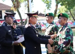 Ungkap Kasus Ilegal Logging, 2 Anggota Kodim 0615/KNG Dapat Penghargaan dari Kepolisian