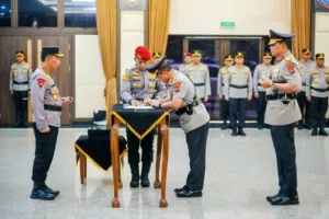 Kapolri Pimpin Pelantikan dan Sertijab Enam Kapolda Jajaran