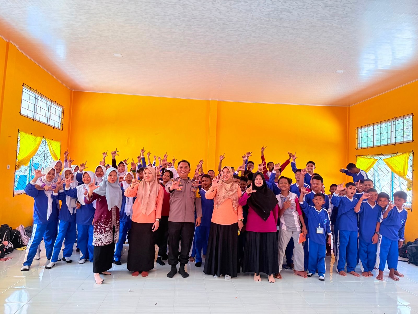 Jauhi Narkoba Sejak Dini, Pemaparan Materi Oleh Polsek Bukit Kapur Selamat kan Anak Bangsa Jauhi Narkoba Sejak Dini, Pemaparan Materi Oleh Polsek Bukit Kapur Selamat kan Anak Bangsa