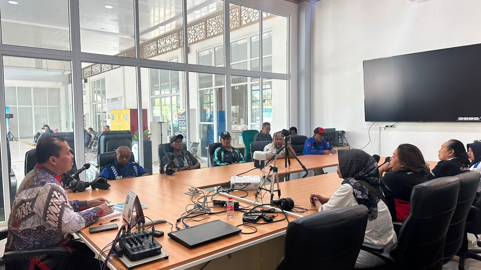Persiapan Sambut HUT RI Ke-81, Warga Terminal Tipe A Tidar Magelang adakan Pertemuan Persiapan Sambut HUT RI Ke-81, Warga Terminal Tipe A Tidar Magelang adakan Pertemuan