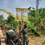 Untuk Ketahanan Pangan, Anggota TNI Pantau Pembangunan Irigasi Sepanjang 80 Meter