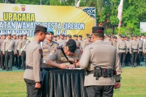 Bukan Sekadar Seremoni: Polresta Cirebon Rayakan Transisi Kepemimpinan dengan Nuansa Kekeluargaan dan Apresiasi Tulus